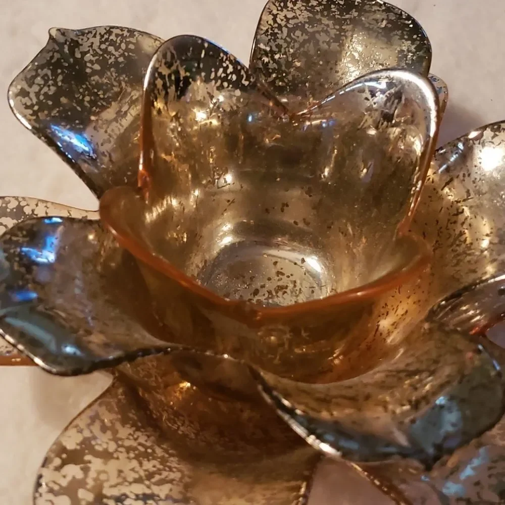 Gorgeous Flower Candle Holder